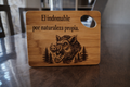 Tabla de madera grabada – El indomable