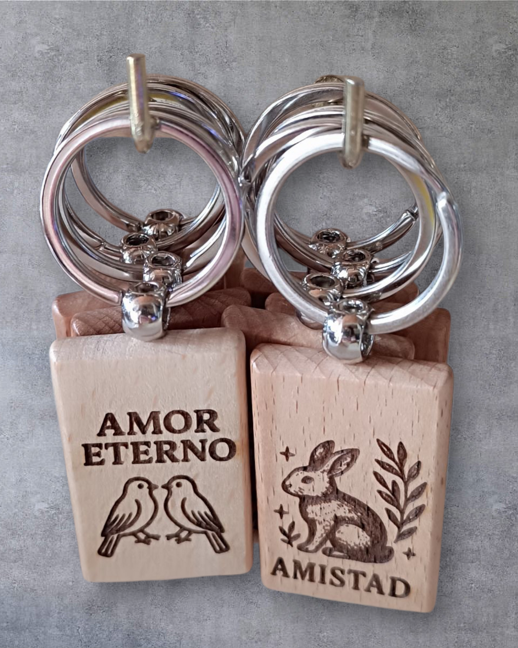 Llaveros variados