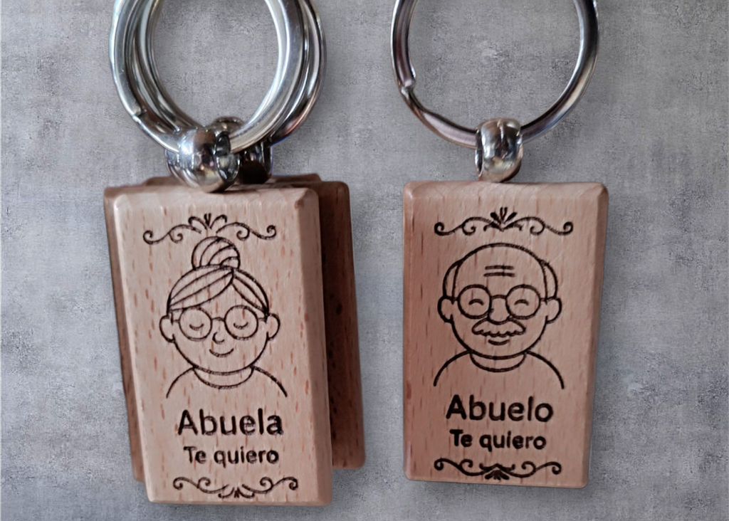 Llaveros variados