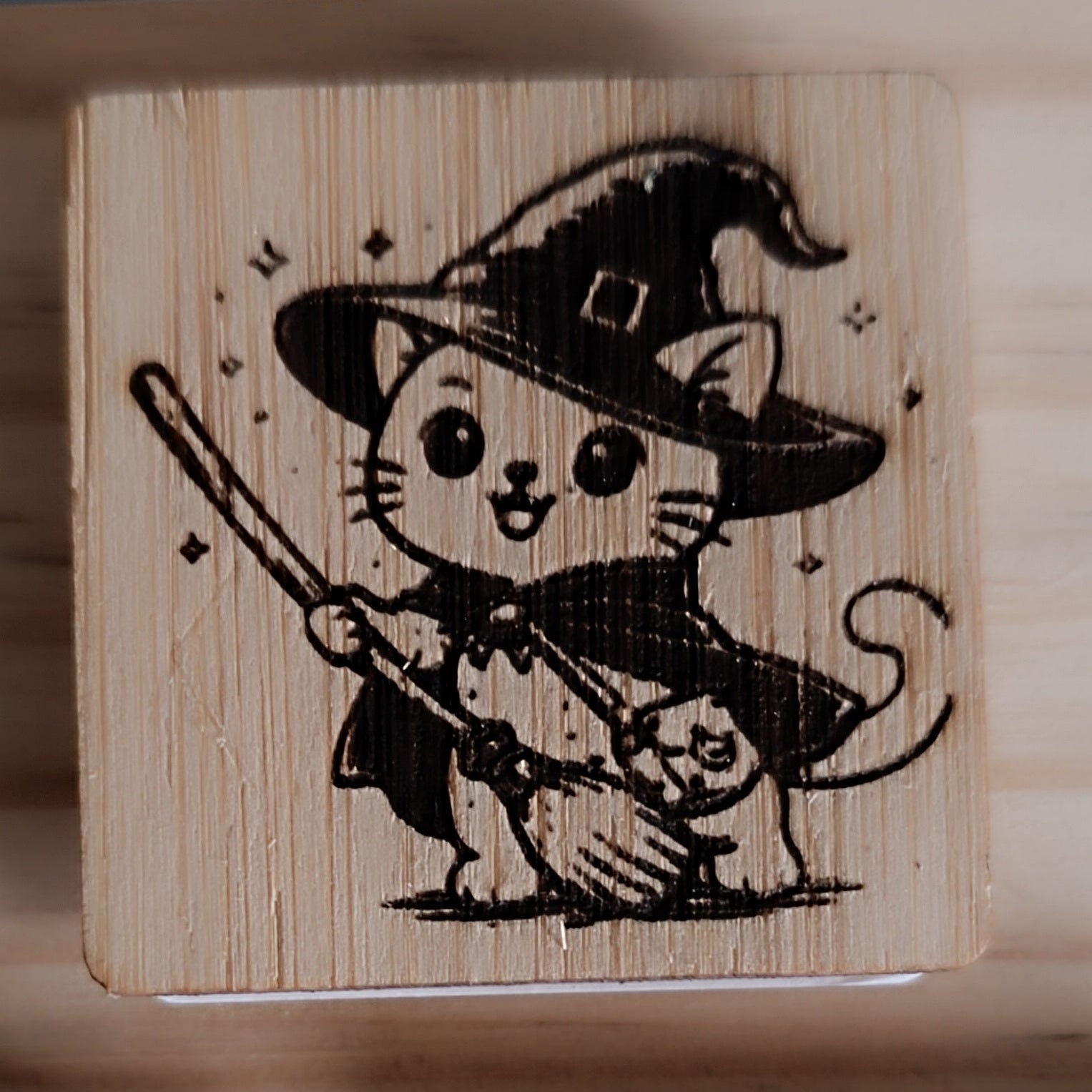 Pins de madera