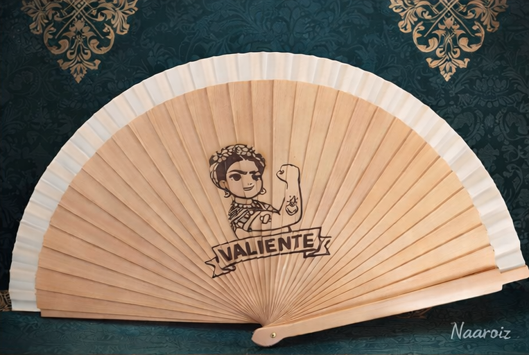 Abanico de Madera Grabado con Láser · Diseño Personalizado