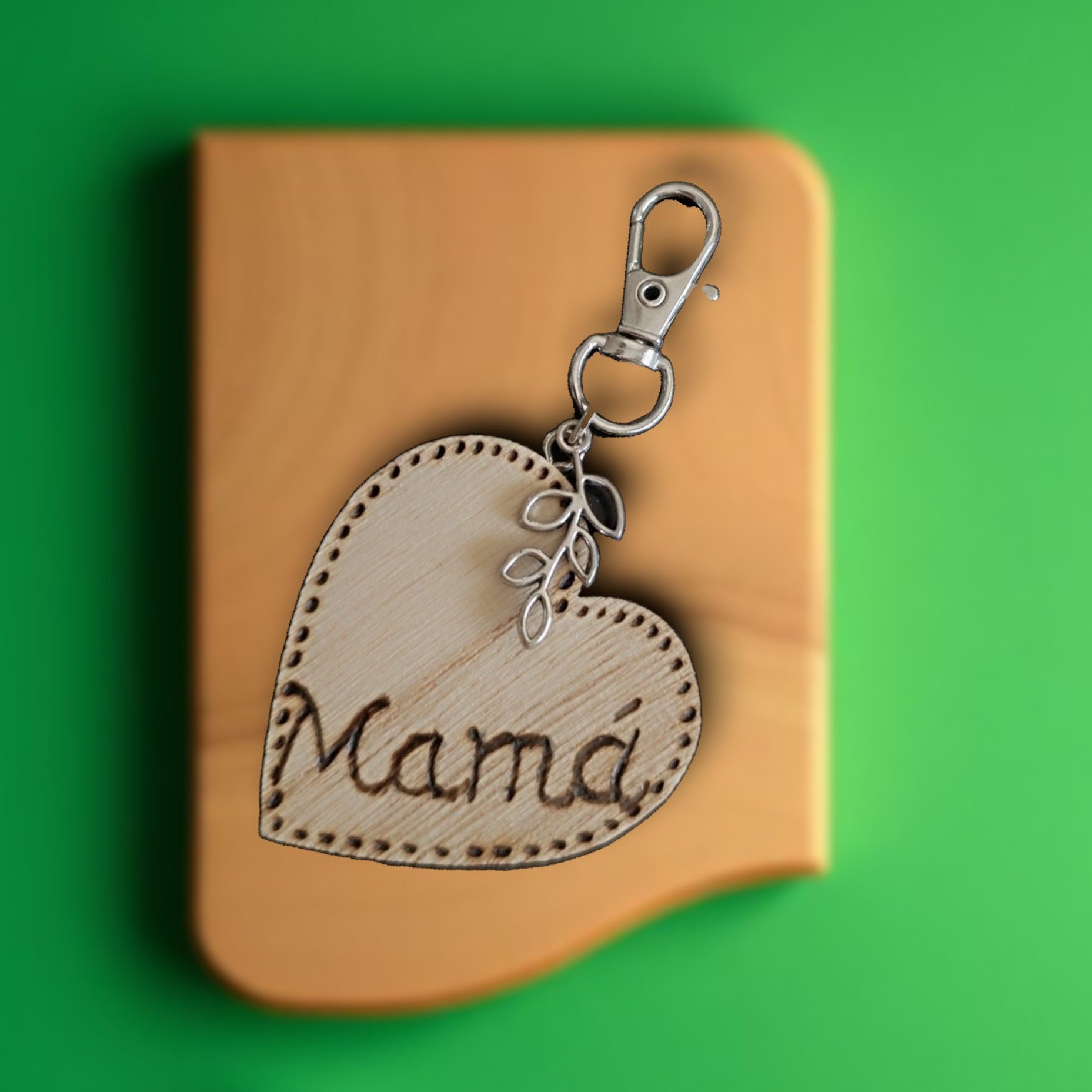 Porque madre no hay más que una! llavero diseñado para ellas, las MADRES